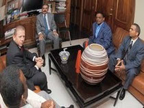 Rafael Castillo, Danilo Medina, Jose Cabrera y Gonzalo Ramírtez, comparten asiento