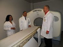 Dra. Ines Batista, encargada de Ginecología en emergencia y Dr. Reyson Pavon, Sud-director Medico y Dr. Sergio Polanco, gerente de imagenología del hospital.