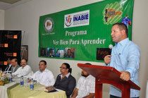 Miguel Bejarán, director de Desarrollo Fronterizo se dirige a los presentes.
