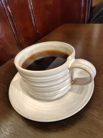育児で引きこもりの日々…お気に入りのカフェのコーヒーが恋しいです☕️by Emily