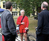 Dr. Timo Stoppa mit Klinikspfarrer Thomas Meyer und Pfr. Stefan Krönung vom Rothenberg (August 2013)