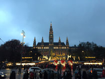 Christkindlmarkt beim Rathaus