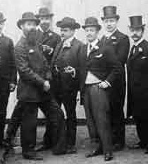 Bosch und Simms 1905 bei der Eröffnung ihrer Fabrik in Paris, gemeinsam mit Geschäftspartnern und Mitarbeitern.  