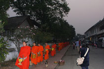 Tak Bat, Luang Prabang