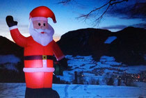 Weihnachtmann beleuchtet