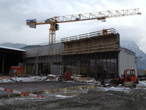 stationäre Brech- und Siloanlage im Bau