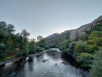 Fluss in den Bergen Bulgariens