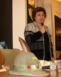 La curatrice Luisa Zecchinelli