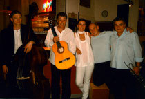 MANOS, 2008