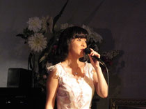 しろき歌織さん