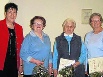 25 Jahre im Landfrauenverein Werratal: Die Vorsitzende Elisabeth Schmuland mit den Jubilarinnen Elisabeth Schmerfeld, Inge Leuschner und Helga Fines (von links). Foto: nh