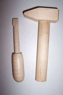 Hammer und Schraubenzieher