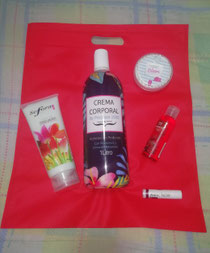 Combo FEDCO. 🏵️Litro de crema corporal hidratación profunda. 🏵️Crema humectante perfumada por 8 onzas FEDCO. 🏵️crema extra humectante tipo mantequilla para rodillas ,codos ,partes secas FEDCO  🏵️Gel antibacterial firtst love 60 g FEDCO. 🏵️Proyecto labial , protege e hidrata los labios FEDCO.  Todo por 50.000 incluído domicilio