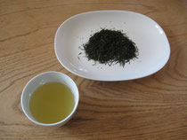 粉砕茶は少量の茶葉で濃いお茶が、、、