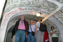 Visite du chateau de Moncel, propriété de la ville de Jarny. Sa cave abrite bien des surprises. Le chateau a accueilli l'état major de la 5ème armée allemande dès 1915.
