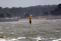 L'épi submersible ouest à l'entrée du chenal de la baie de Canche - photo de Alexander Trabas