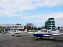 Journée internationale des femmes pilotes en 2011 : les avions stationnés à l'aéroport du Touquet