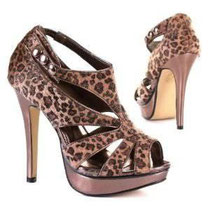 Heels Leo