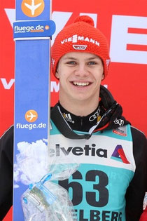 Andreas Wellinger (Sommer-Grand-Prix Sieger 2013) Quelle: fluege.de
