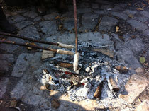 Herbstfest mit Feuer und Stockbrot