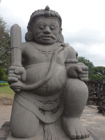 Tempelfigur in Prambanan.