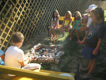 Grillen am Lagerfeuer
