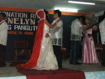 Abschluss-Tanz mit Miss Pagontusan