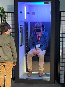 VR cabine voor traumaverwerking
