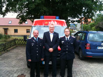 Das neue Stadtbrandmeister Duo mit dem amtierenden Bürgermeister Jörg-Roger Hische