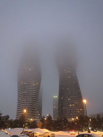 Absolute Towers verschwinden im Nebel!