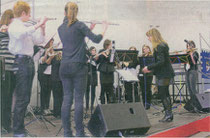 Das Querflötenorchester der Kreismusikschule Heinsberg unter Leitung von Esther Mann zeigte die musikalischen Möglichkeiten der verschiedenen Flöten. rp-foto: jürgen laaser