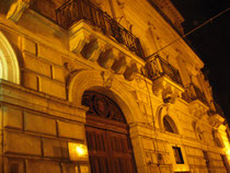 Palazzo Cirino. Foto notturna.