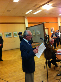 Jean Aussant, président des peintres du Mortainais, présentant la vie et l'oeuvre d'Eugène Boudin