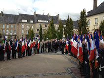Plus de 70 porte-drapeaux pour la cérémonie en mémoire des morts