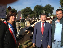 Inauguration de la Saint-Macé: sur l'espace réservé au concours d'élevage, avec Mme Panassié, maire, et Monsieur Lechat, président du comice 