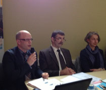 Bernard anquetil préside l'AG des MFR de la Manche avec au micro M. Marge, Directeur général de la fédération manchoise