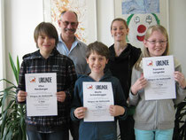 Sieger der 2.b (von r.) : Franziska Langeder (1), Moritz Schwabegger (2), Vitus Herzberger (3.)