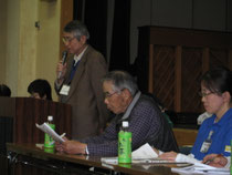 挨拶をする上江洲会長