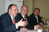 v.l.n.r.: StR Kisling, Bgm. Resch, StR Scheichel, Foto: WaPA