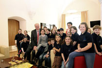 Schüler der Mary- Ward-Volkschule zu Beuch im Rathaus. Foto: Stadt Krems