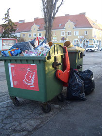 Mülltrennung wird völlig ignoriert. Foto: Stadt Krems