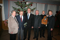 Krems – Bürgermeister Dr. Reinhard Resch ist neuer Vizepräsident der Deutsch-Österreichischen Gesellschaft Passau / Freundeskreis Passau-Krems (DÖG). In dieser Funktion besuchte er den Stammtisch der Gesellschaft im Gasthaus Klinglhuber. Foto: WaPA
