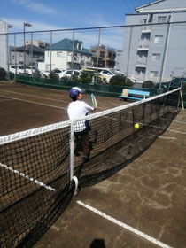 小学1年生でこのバックボレーは天才だと思う。