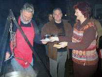 Kesselgulasch am offenen Feuer