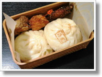 肉まん&から揚弁当