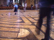 Das Labyrinth von Chartres. Quelle: Wikipedia/Daderot