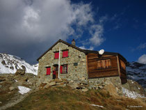 Cabane des Aiguilles Rouges, 2821 m