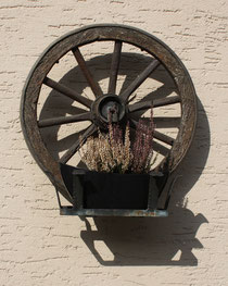 39 Kutschenrad/A wheel of a carriage