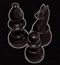 6  Leuchtende Schfiguren/Luminous chess pieces