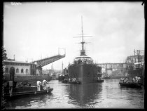 Le cuirassé Bretagne. 29 mai 1915, atelier photographique de l’Arsenal, collection Musée national de la Marine, Paris.